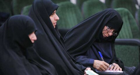 واکنش حوزه در برابر حجم شبهات چه بوده؟